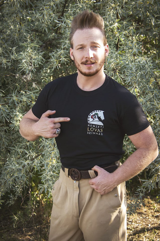 Nemzeti Lovas Színház logós póló - Image 7